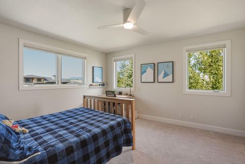 Tiny photo for 61807 Fall Creek Loop, Bend, OR 97702 (MLS # 220219478)