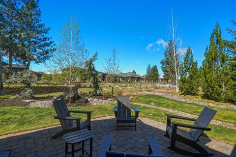 Tiny photo for 61807 Fall Creek Loop, Bend, OR 97702 (MLS # 220219478)