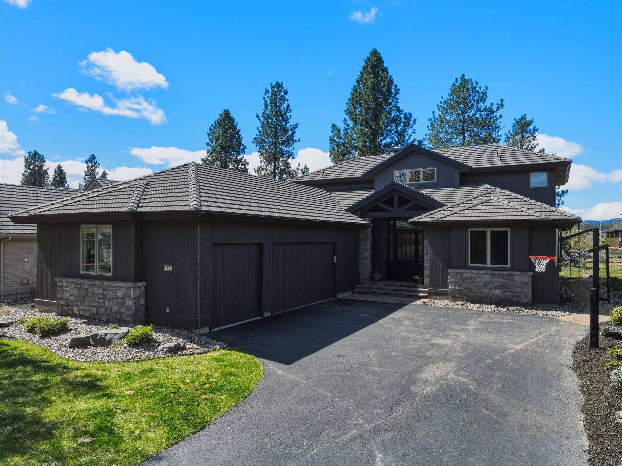 61807 Fall Creek Loop