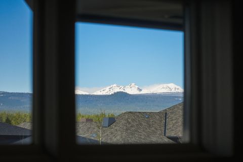 Tiny photo for 61807 Fall Creek Loop, Bend, OR 97702 (MLS # 220219478)