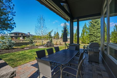 Tiny photo for 61807 Fall Creek Loop, Bend, OR 97702 (MLS # 220219478)