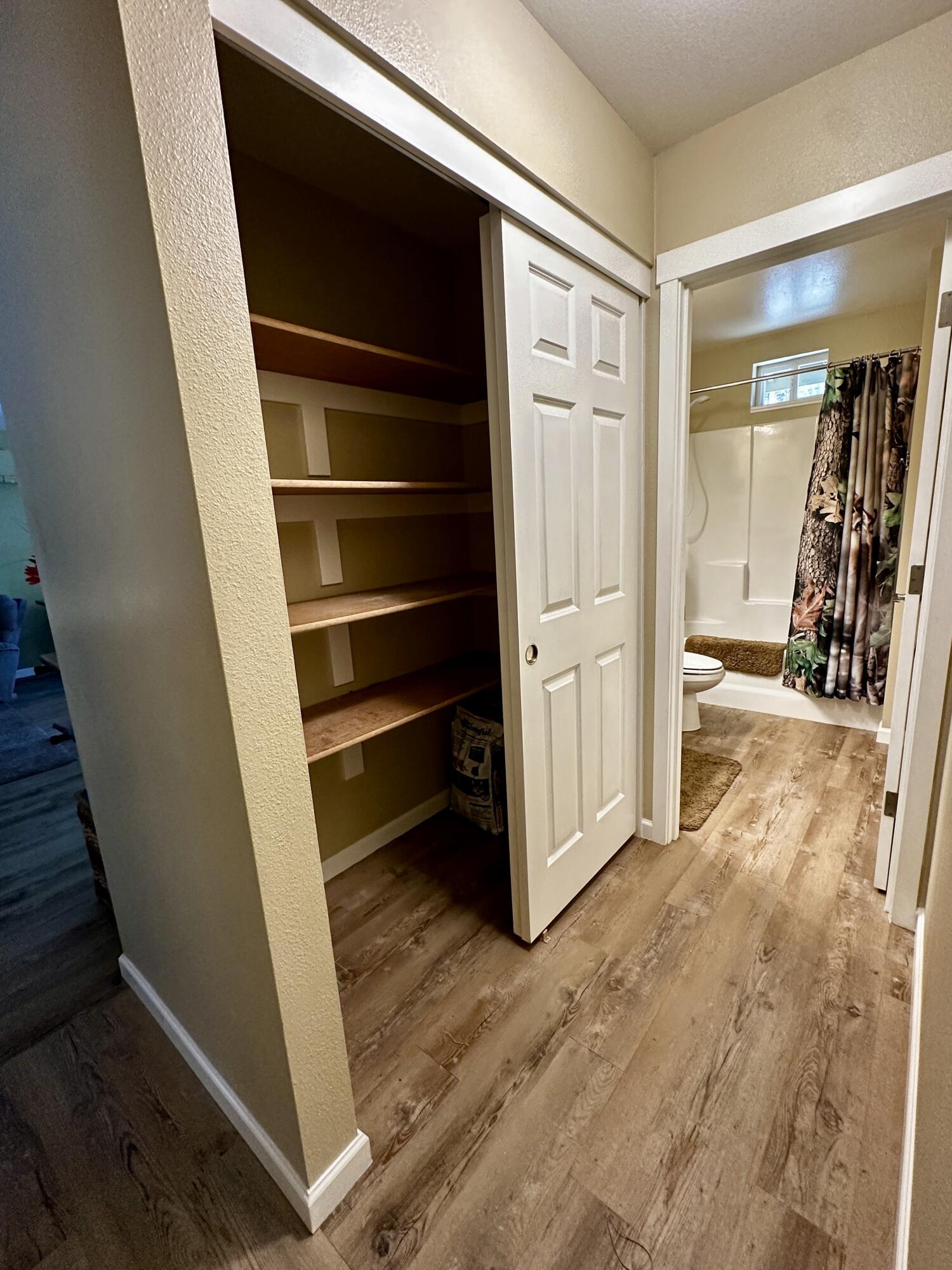 Wagon Trail Acreages - Residential