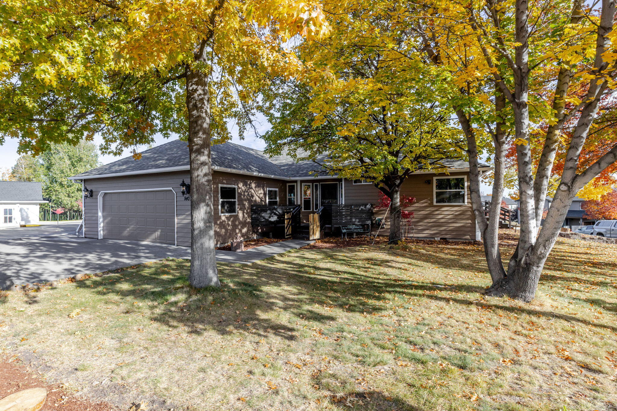 940 NE Purcell Boulevard