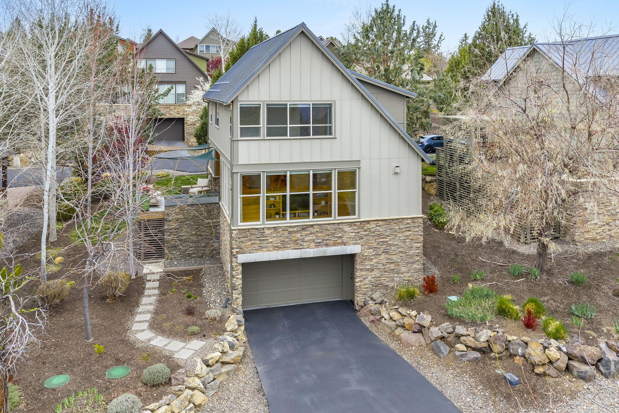 224 Volunteer Park Lane