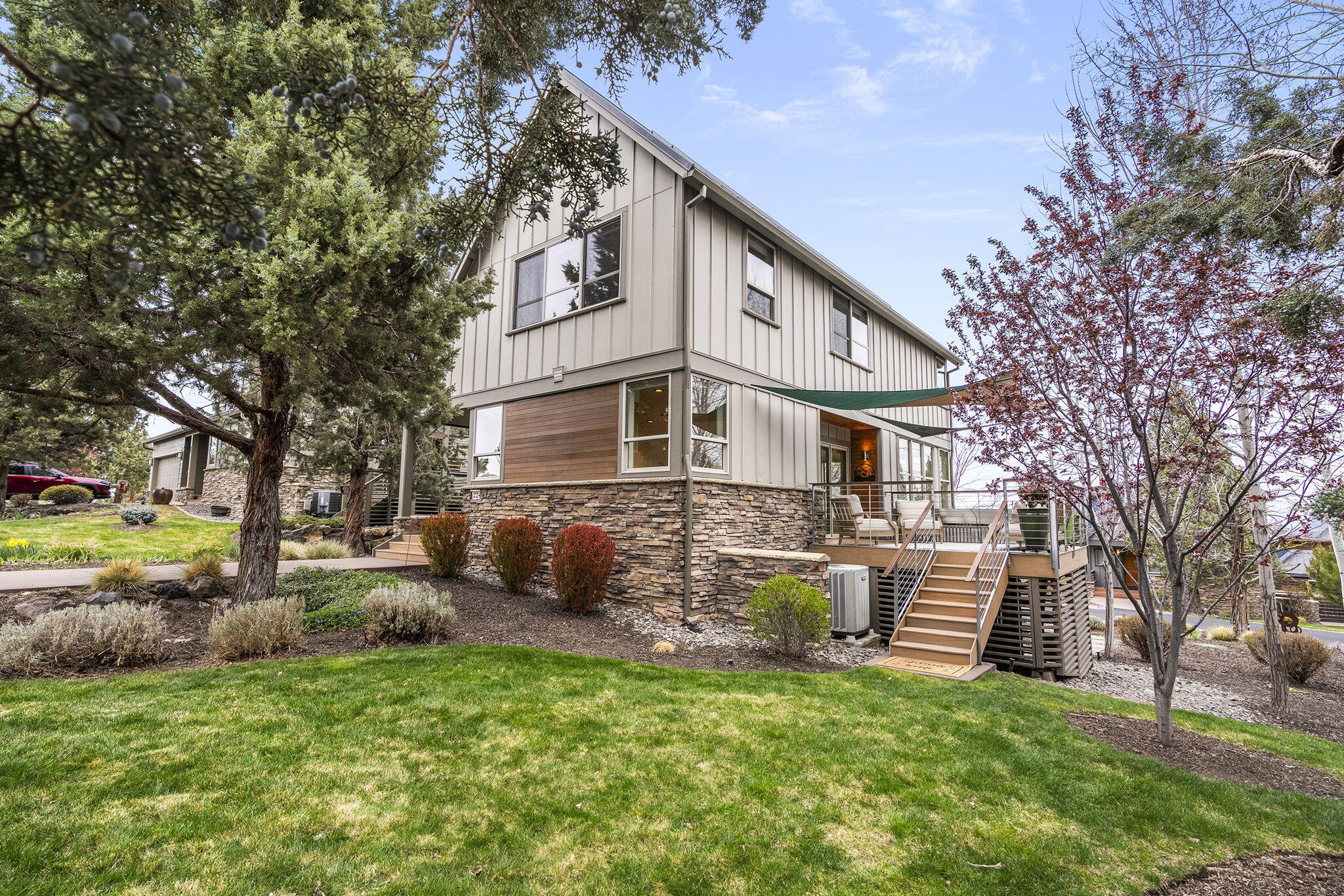 224 Volunteer Park Lane