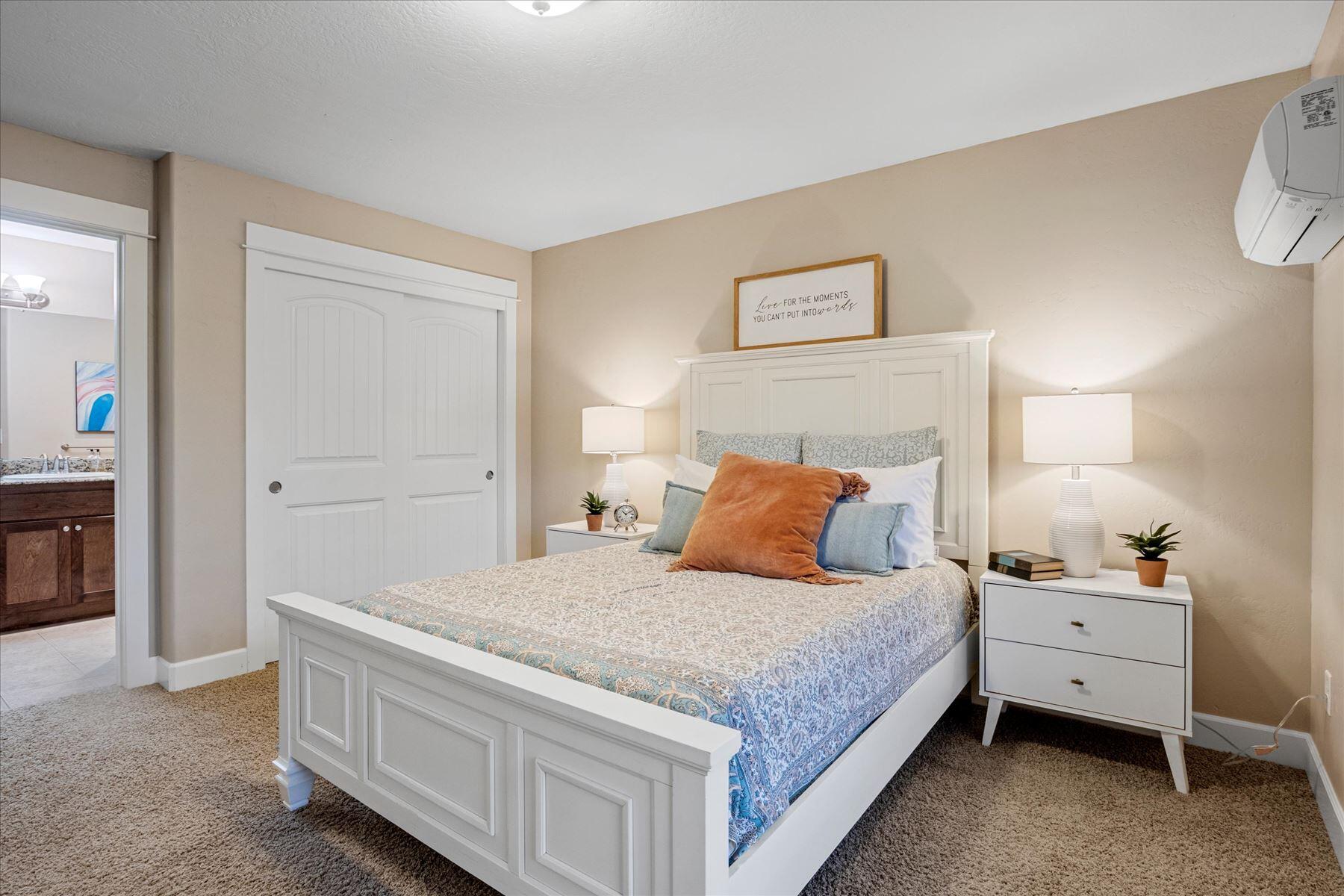 Meadowbrook Park II At North Mountain - Residential