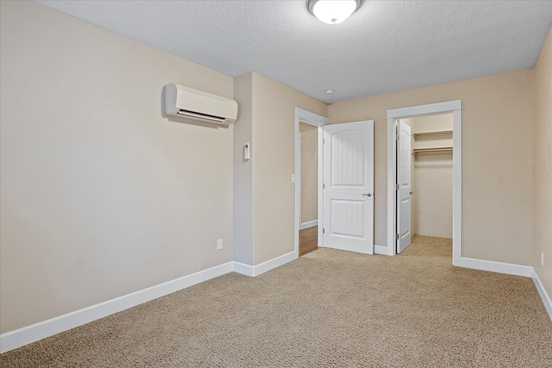 Meadowbrook Park II At North Mountain - Residential