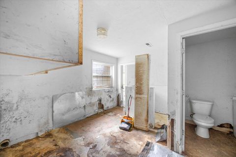 Tiny photo for 1931 Sleepy Hollow Loop, Grants Pass, OR 97527 (MLS # 220214950)