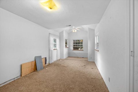 Tiny photo for 1931 Sleepy Hollow Loop, Grants Pass, OR 97527 (MLS # 220214950)