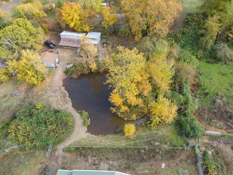 Tiny photo for 1931 Sleepy Hollow Loop, Grants Pass, OR 97527 (MLS # 220214950)