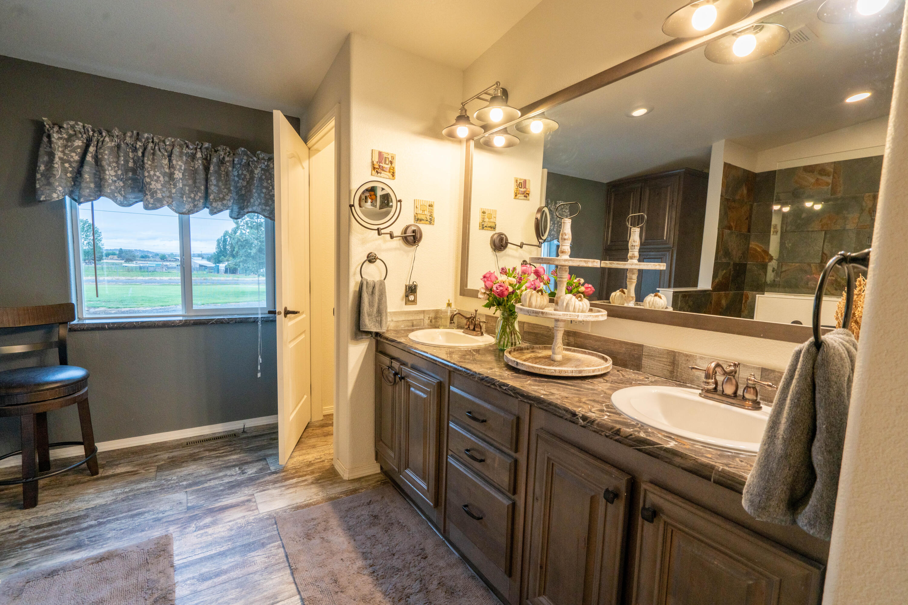 Lake Park Estate - Residential