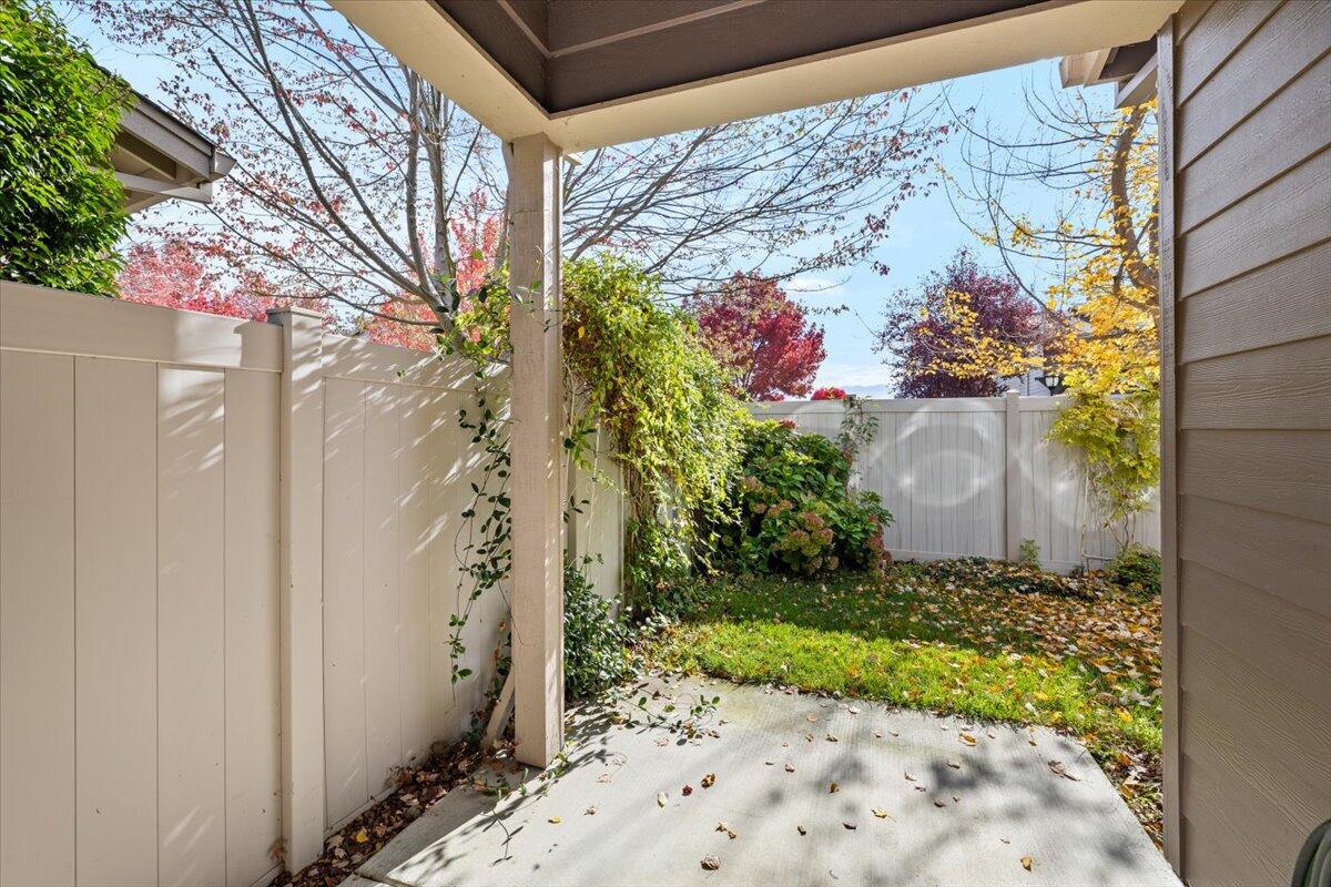 Alderwood Townhomes - Residential