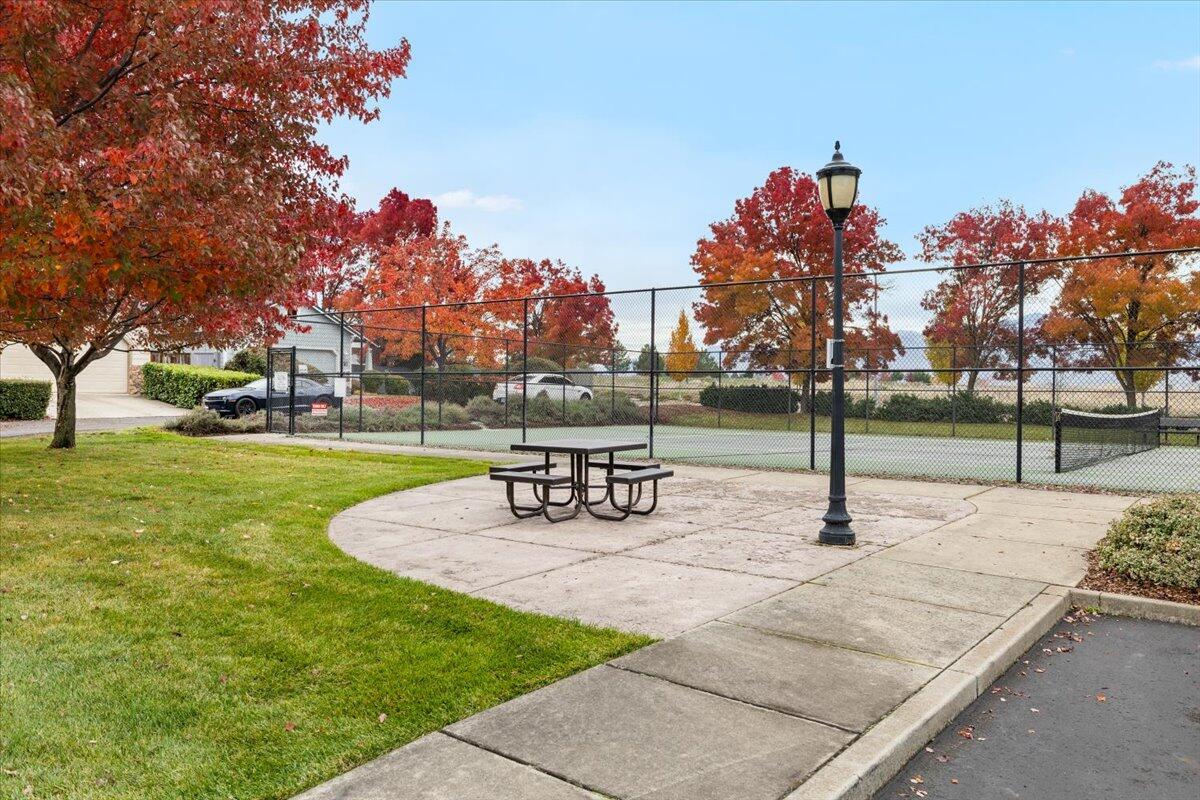 Alderwood Townhomes - Residential