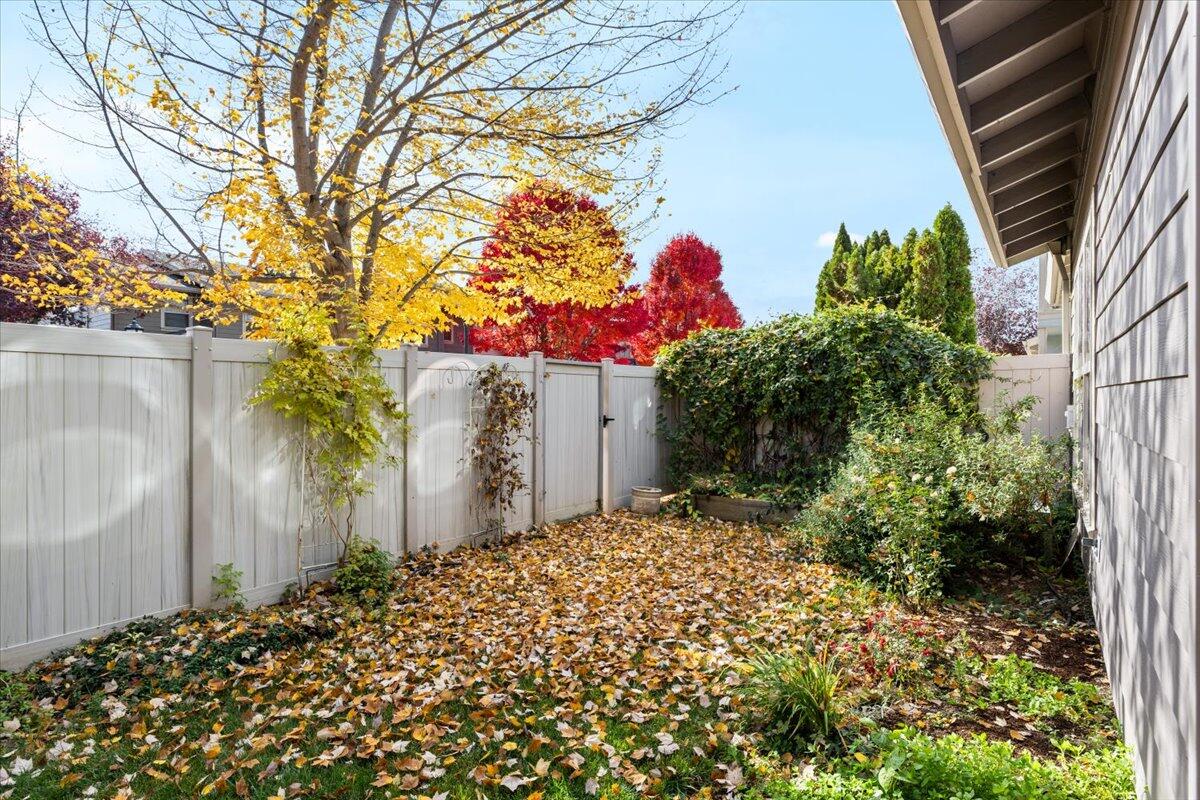 Alderwood Townhomes - Residential