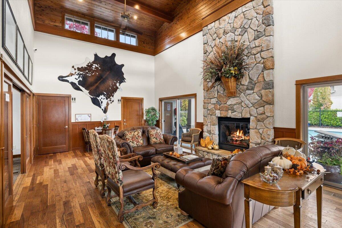 Alderwood Townhomes - Residential