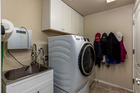 Tiny photo for 3728 SW 29th Street, Redmond, OR 97756 (MLS # 220216992)