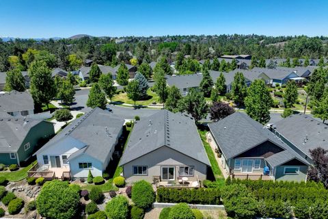 Tiny photo for 3728 SW 29th Street, Redmond, OR 97756 (MLS # 220216992)