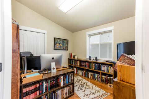 Tiny photo for 3728 SW 29th Street, Redmond, OR 97756 (MLS # 220216992)