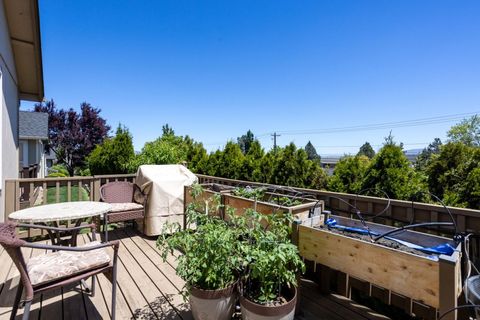 Tiny photo for 3728 SW 29th Street, Redmond, OR 97756 (MLS # 220216992)