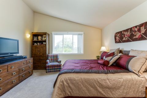 Tiny photo for 3728 SW 29th Street, Redmond, OR 97756 (MLS # 220216992)