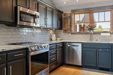 Tiny photo for 309 S Jefferson Way, Sisters, OR 97759 (MLS # 220220082)