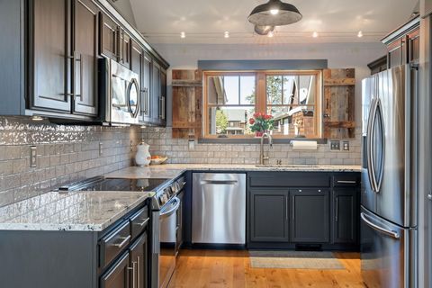 Tiny photo for 309 S Jefferson Way, Sisters, OR 97759 (MLS # 220220082)