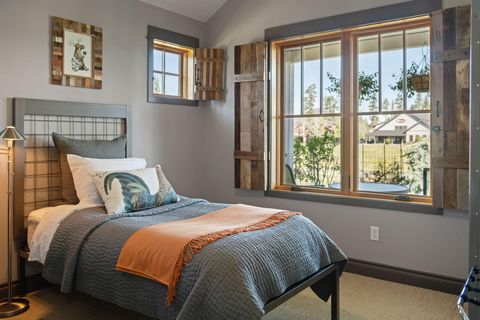 Tiny photo for 309 S Jefferson Way, Sisters, OR 97759 (MLS # 220220082)