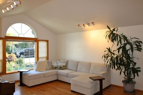 Tiny photo for 3011 Edgewood Drive, Medford, OR 97504 (MLS # 220220142)