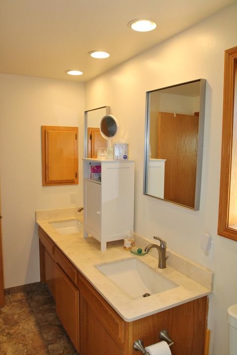 Tiny photo for 3011 Edgewood Drive, Medford, OR 97504 (MLS # 220220142)