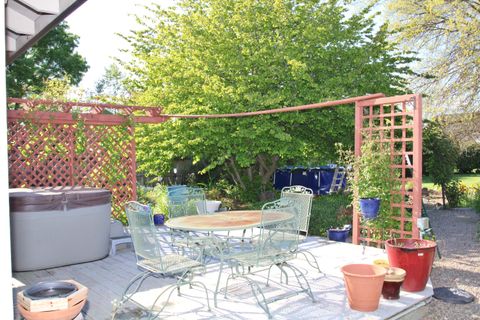 Tiny photo for 3011 Edgewood Drive, Medford, OR 97504 (MLS # 220220142)