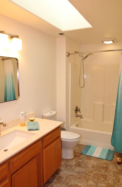 Tiny photo for 3011 Edgewood Drive, Medford, OR 97504 (MLS # 220220142)