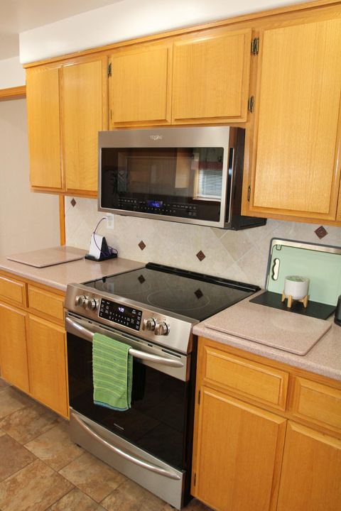 Tiny photo for 3011 Edgewood Drive, Medford, OR 97504 (MLS # 220220142)