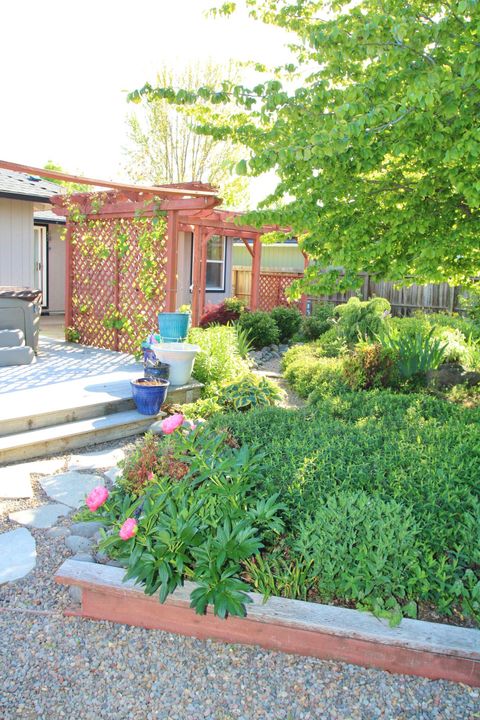 Tiny photo for 3011 Edgewood Drive, Medford, OR 97504 (MLS # 220220142)