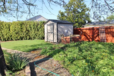 Tiny photo for 3011 Edgewood Drive, Medford, OR 97504 (MLS # 220220142)