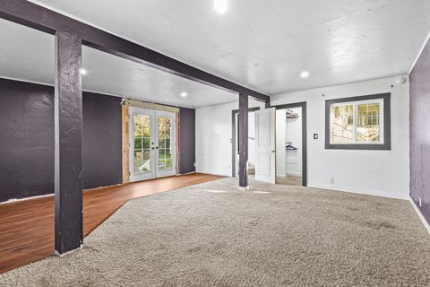 Tiny photo for 620 S Royal Avenue, Eagle Point, OR 97524 (MLS # 220212134)