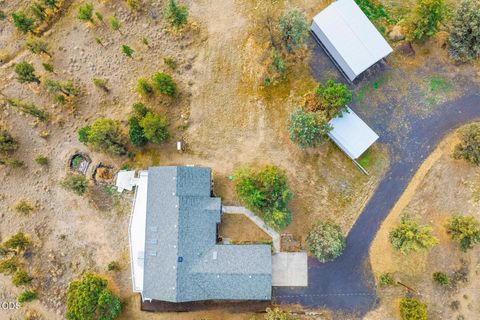 Tiny photo for 6678 SE Davis Loop, Prineville, OR 97754 (MLS # 220222804)