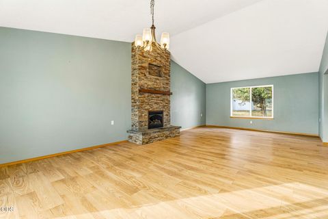 Tiny photo for 6678 SE Davis Loop, Prineville, OR 97754 (MLS # 220222804)