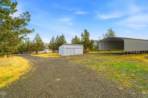 Tiny photo for 6678 SE Davis Loop, Prineville, OR 97754 (MLS # 220222804)