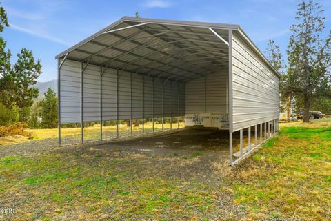 Tiny photo for 6678 SE Davis Loop, Prineville, OR 97754 (MLS # 220222804)