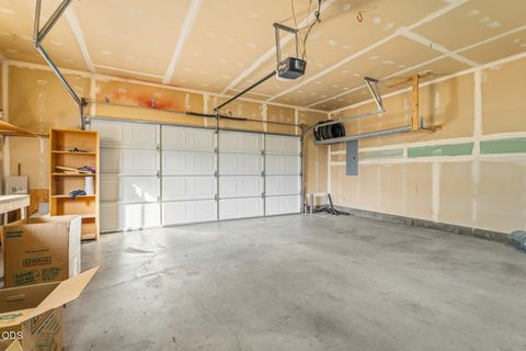 Tiny photo for 6678 SE Davis Loop, Prineville, OR 97754 (MLS # 220222804)