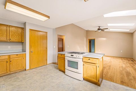 Tiny photo for 6678 SE Davis Loop, Prineville, OR 97754 (MLS # 220222804)