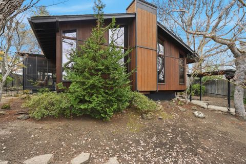 Tiny photo for 804 Acorn Circle, Ashland, OR 97520 (MLS # 220214363)