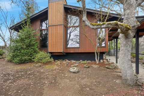 Tiny photo for 804 Acorn Circle, Ashland, OR 97520 (MLS # 220214363)