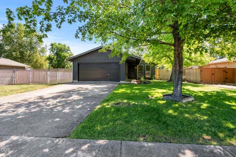Tiny photo for 557 Glenn Way, Central Point, OR 97502 (MLS # 220223744)