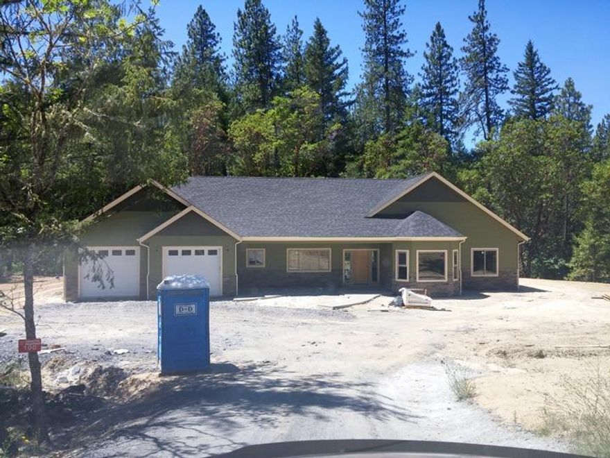 New home to be built in Paradise Vista Phase 2. Luxury home subdivision, 5 acre wooded lots in North Valley. 2740sf living area (per builder), 3 bedroom, 2.5 bath, Granite kitchen counter tops & bathroom vanities, engineered hardwood floors, wall to wall carpeted bedrooms, custom kitchen design, custom cabinets, large soaking tub in the master bath, large tile shower in the master bathroom, tile floors in the bathrooms & laundry room, & so much more...