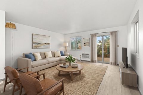 Tiny photo for 132 S Mountain Avenue #4, Ashland, OR 97520 (MLS # 220213862)