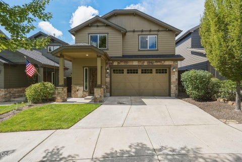 Photo of 19622 Harvard Place, Bend, OR 97702 (MLS # 220228380)