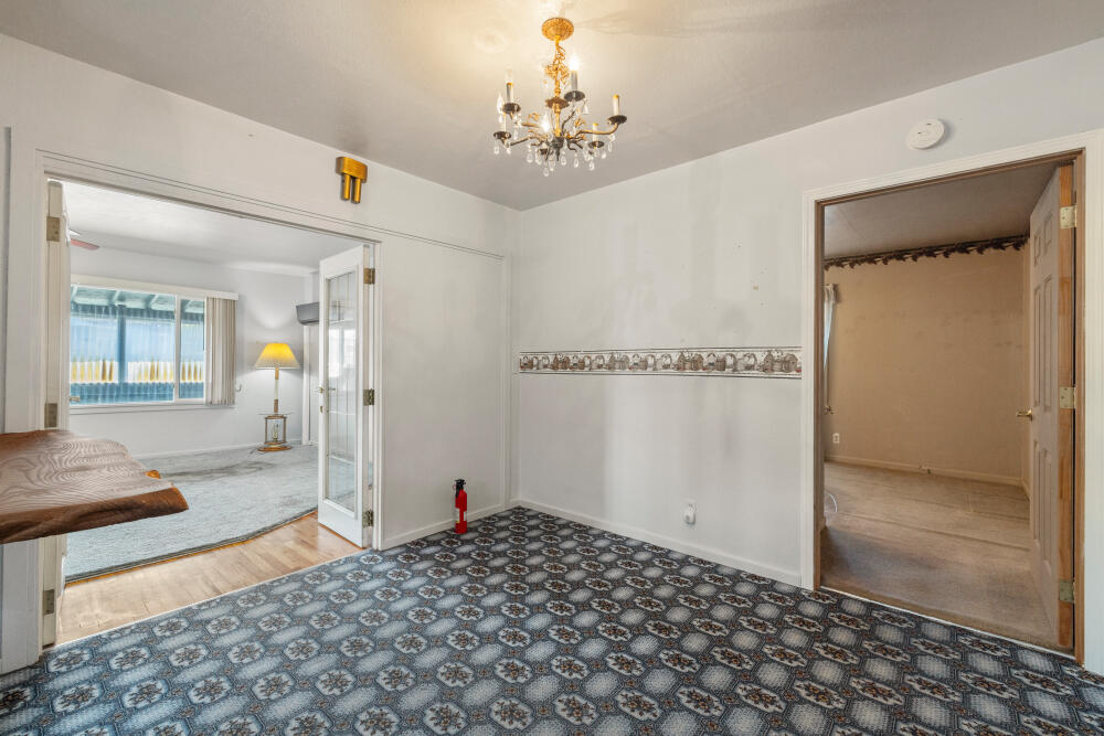 Klamath Falls -Darrow Addition - Commercial Sale