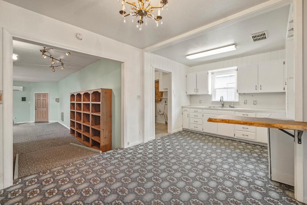 Klamath Falls -Darrow Addition - Commercial Sale