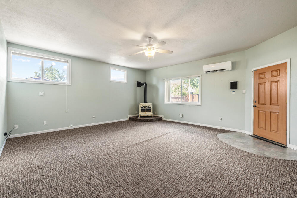 Klamath Falls -Darrow Addition - Commercial Sale